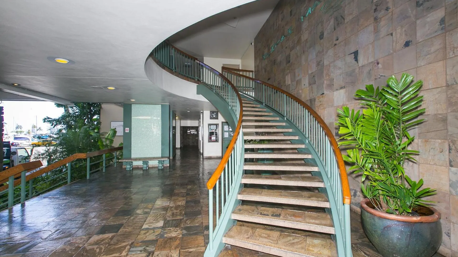 Apartment Spacious One Bedroom Harbor View Condos At Ilikai Marina With Private Balcony Honolulu United States