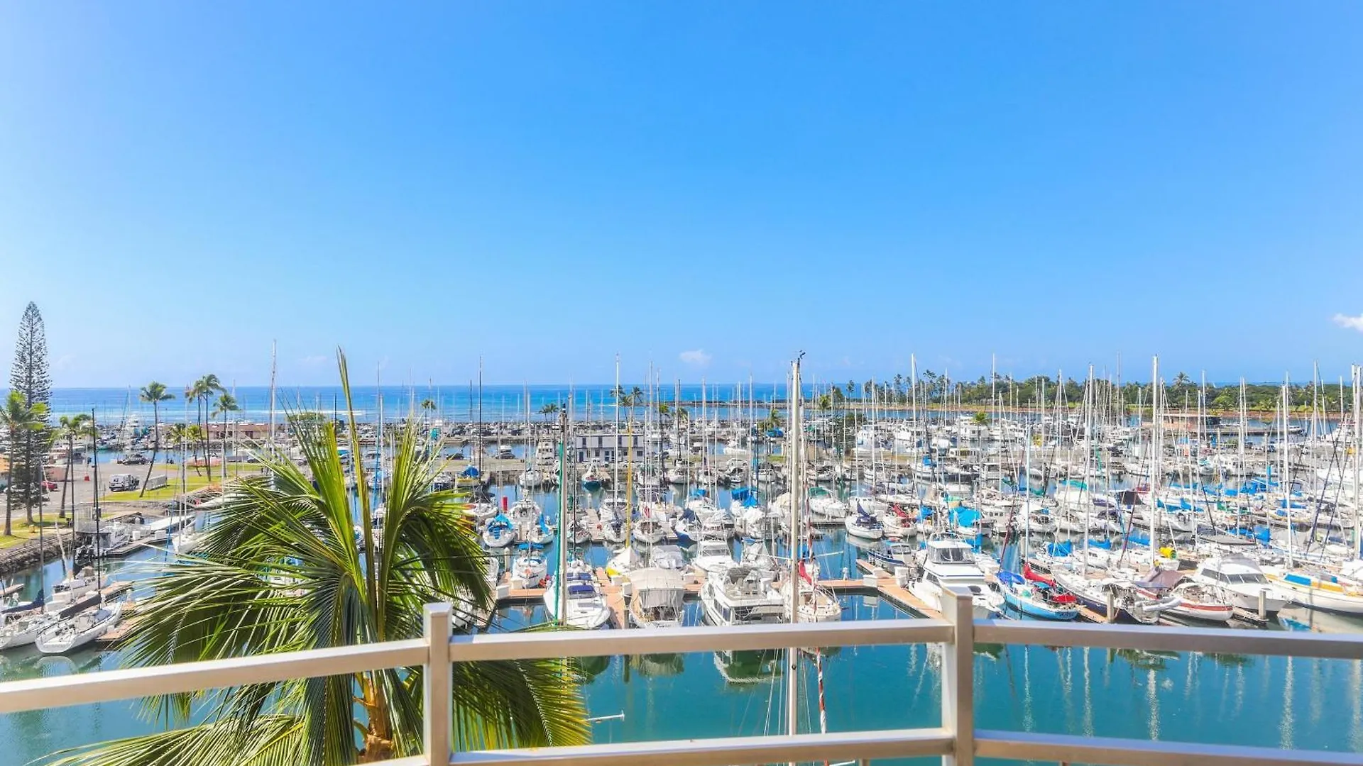Apartment Spacious One Bedroom Harbor View Condos At Ilikai Marina With Private Balcony Honolulu United States